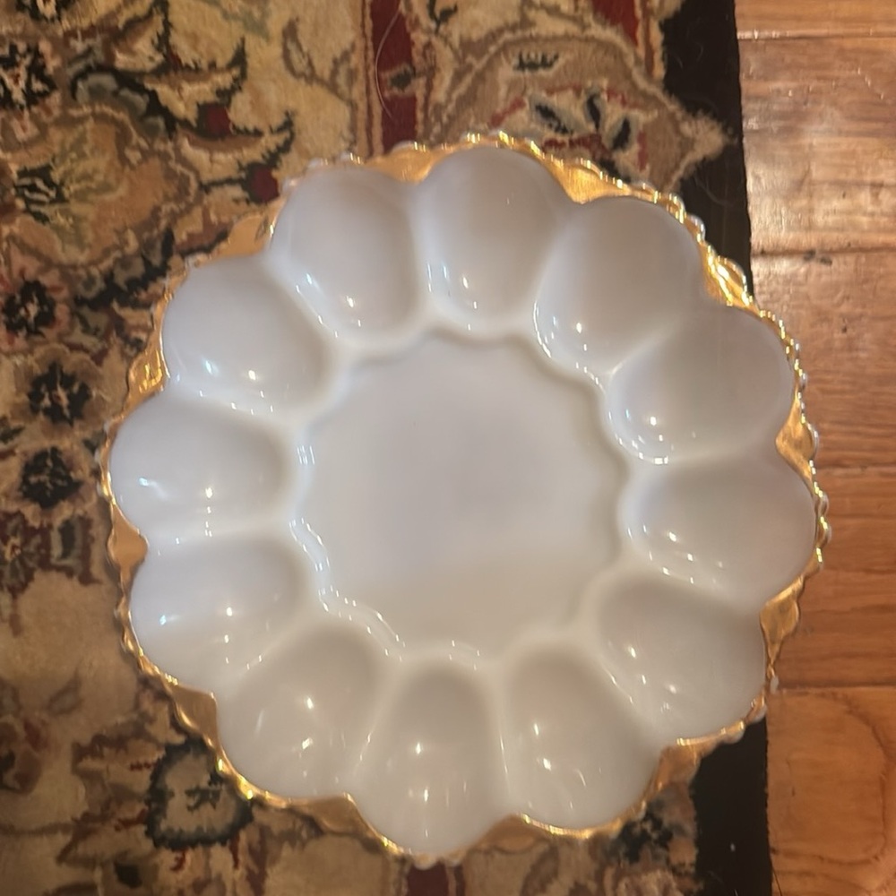 Vintage Anchor Hocking Fire King Scalloped white and gold milk glass egg plate
